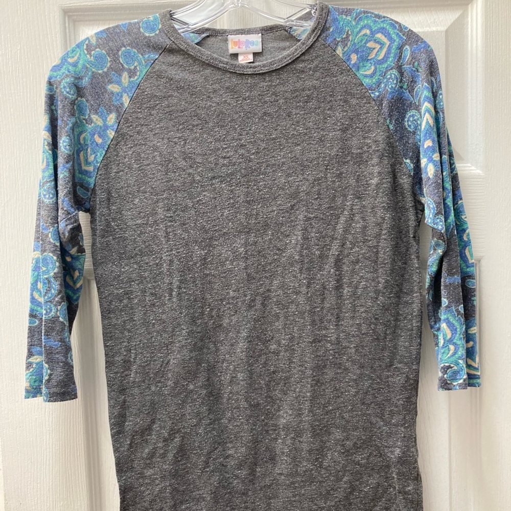 XS LulaRoe Gray Baseball Tee with Blue Design